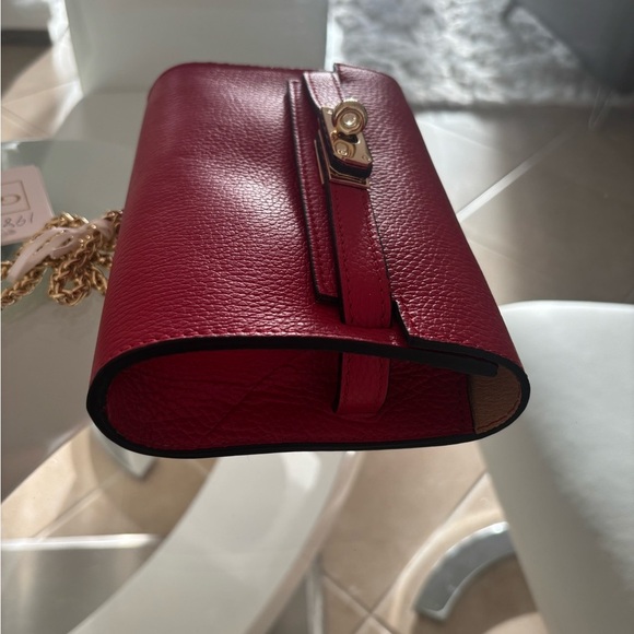 Elegant Red Leather Shoulder Bag Or Crossbody